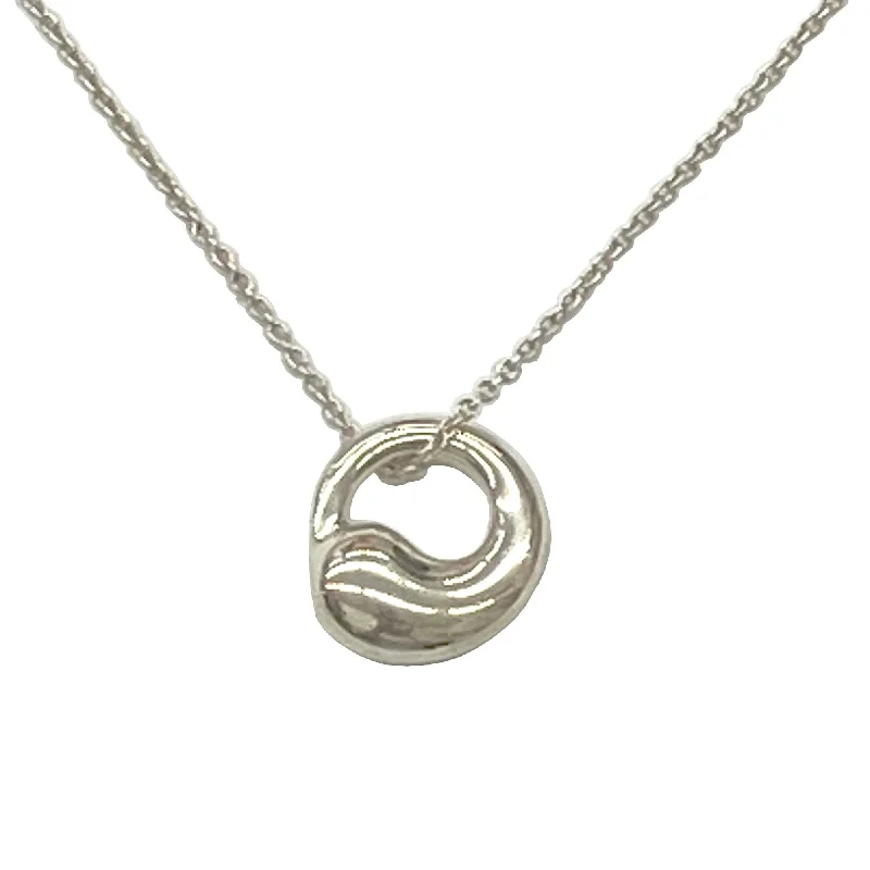 Spring clasp necklaces-Tiffany Eternal Circle   925 Necklace (Pre-Owned)