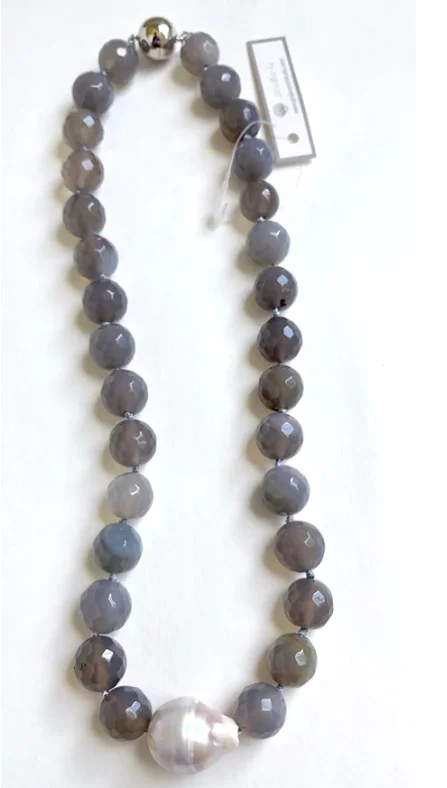 Tidal wave necklaces-Necklace - Labradorite Stones & White Baroque Pearl