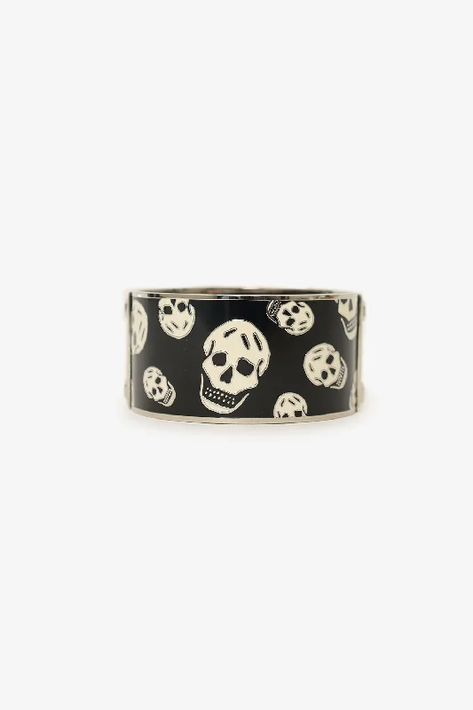 Fluid shape bracelets-Alexander McQueen Black/Silver Scull Bangle