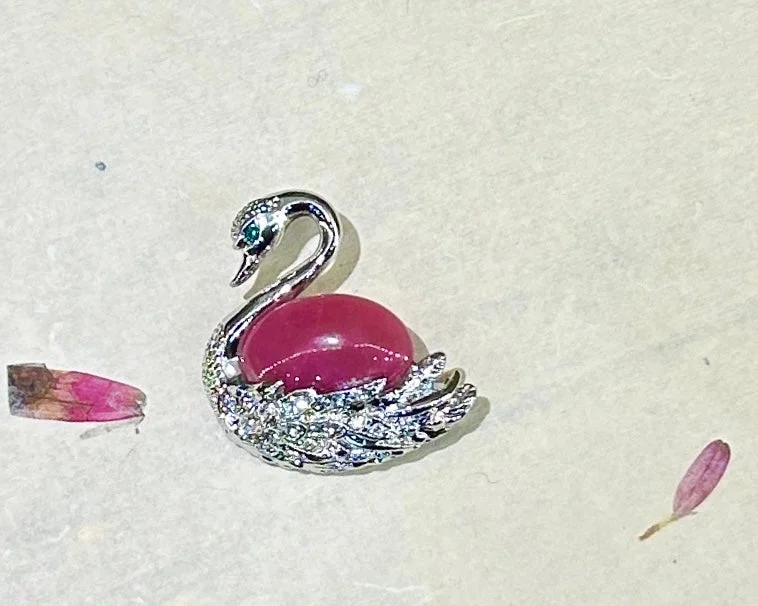 Bold gem brooches-Canadian Rhodonite Swan Brooch / Pin Silver Colour