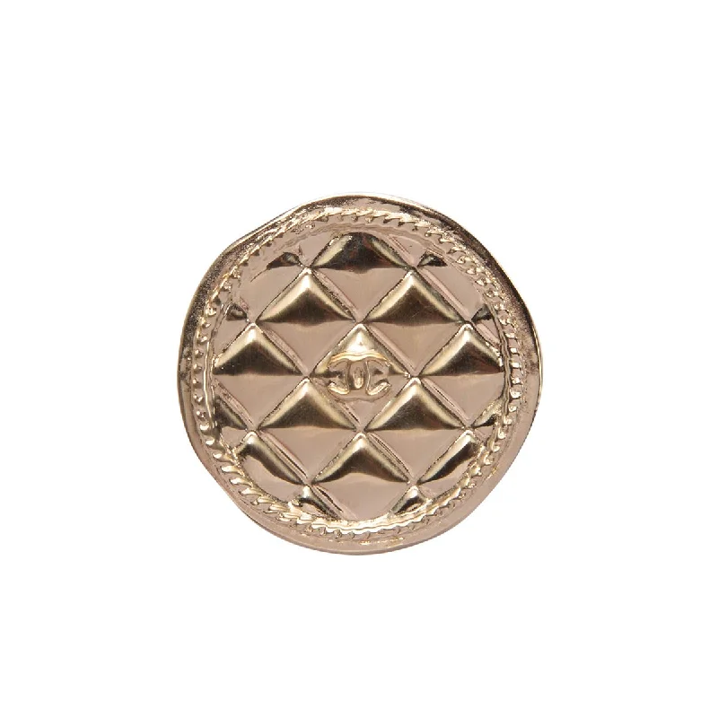 Vibrant enamel brooches-Chanel Light Gold Quilted Round CC Brooch