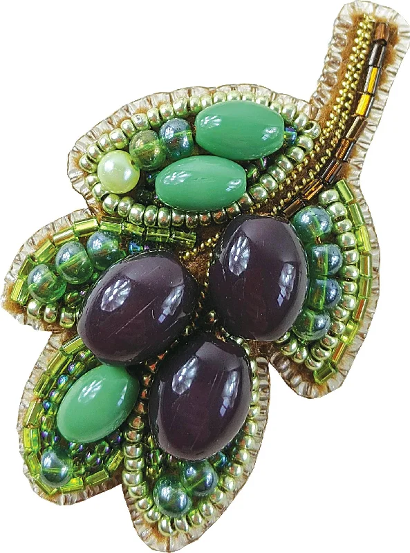 Knotted cord brooches-BP-263C Beadwork kit for creating brooch Crystal Art "Olives"