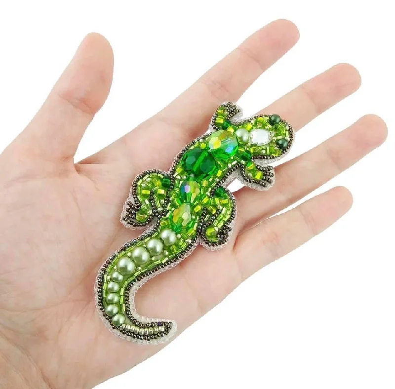 Ornate filigree brooches-BP-227C Beadwork kit for creating brooch Crystal Art "Lizard"