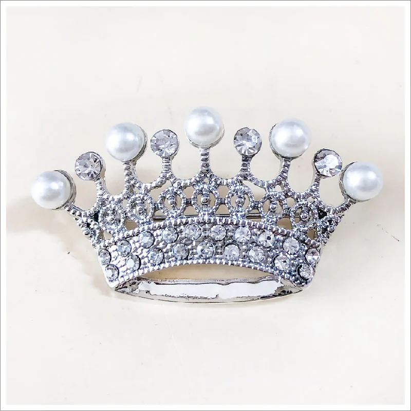 Ornate filigree brooches-Classic Crown Brooch