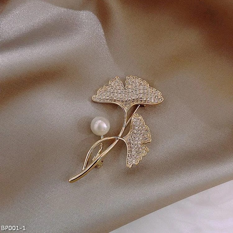 Retro pearl brooches-Ginkgo leaf pearl brooch