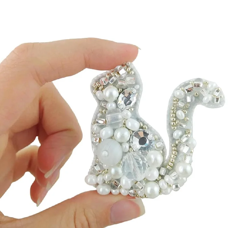 Polished metal brooches-BP-220C Beadwork kit for creating brooch Crystal Art "Cat"