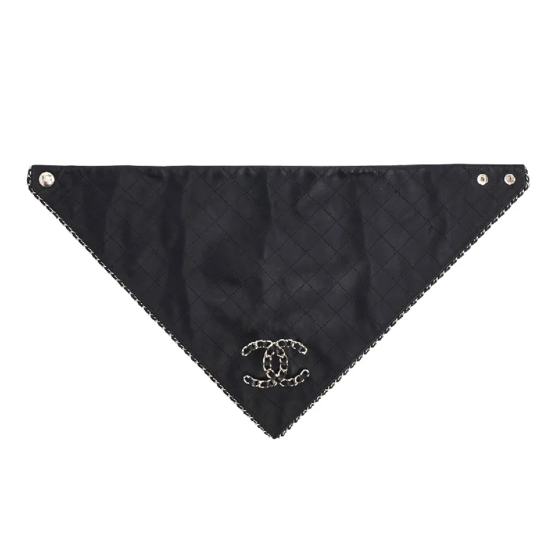 Tiny star brooches-Chanel Black Quilted Lambskin CC Brooch Bandana Scarf