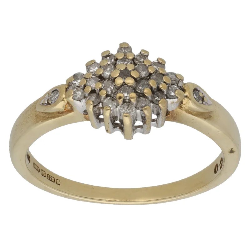 Curved band rings-9ct Gold 0.25ct Diamond Cluster Ring Size O