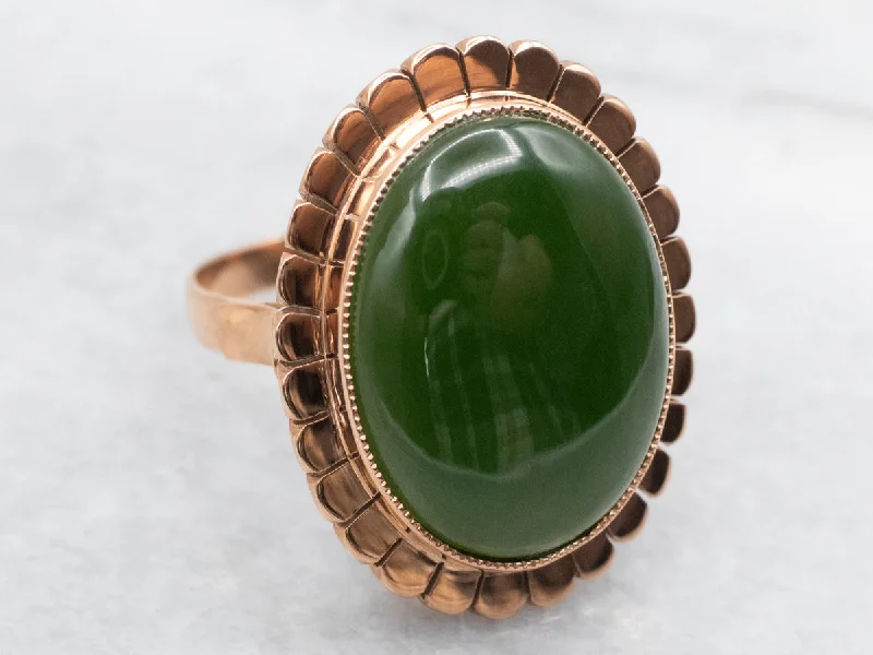 Natural wood rings-Vintage Gold Nephrite Jade Ring with Scalloped Edge