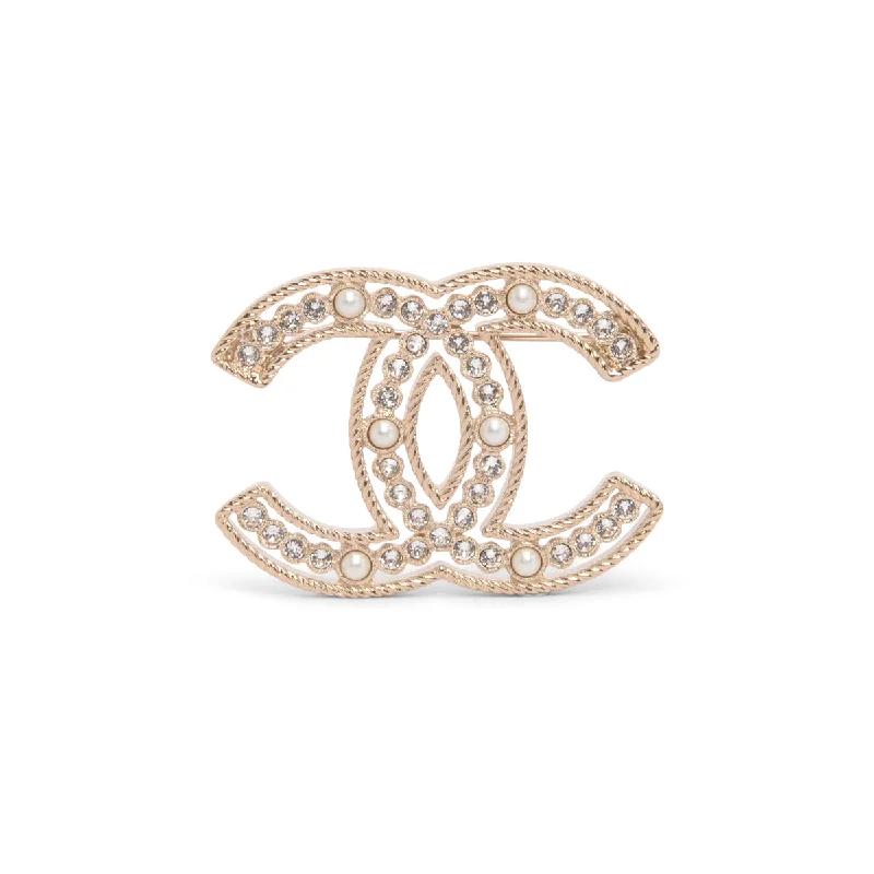 Plush satin brooches-Chanel Light Gold Pearl & Crystal CC Brooch