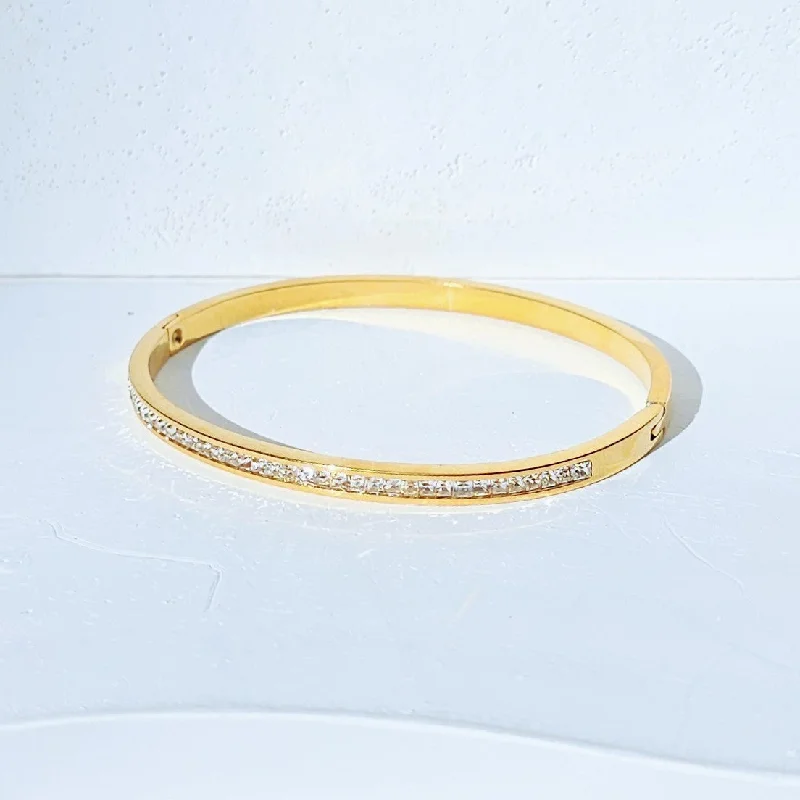 Wave pattern bracelets-CZ Minimalist Gold Bangle