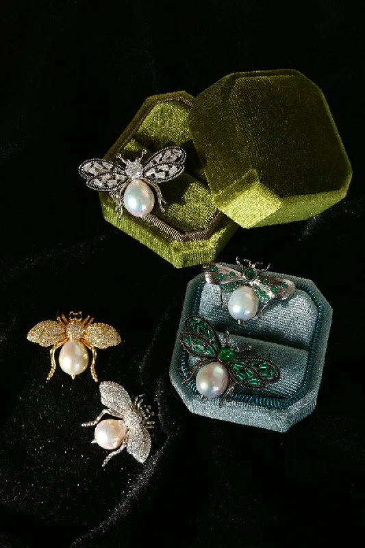 Tidal wave brooches-Bee & Pearl Brooch