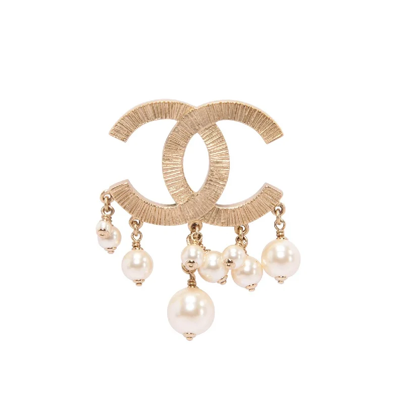 Retro lock brooches-Chanel Light Gold Pearl Detail Brooch