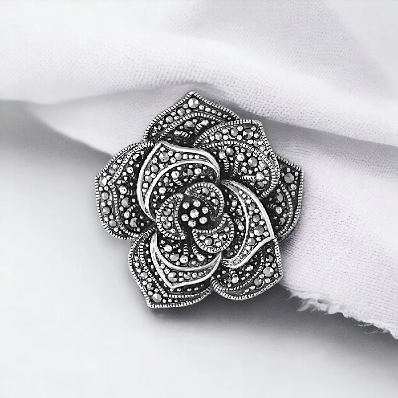 Rectangular gem brooches-Flower Brooch Cum Pendant For Men & Women